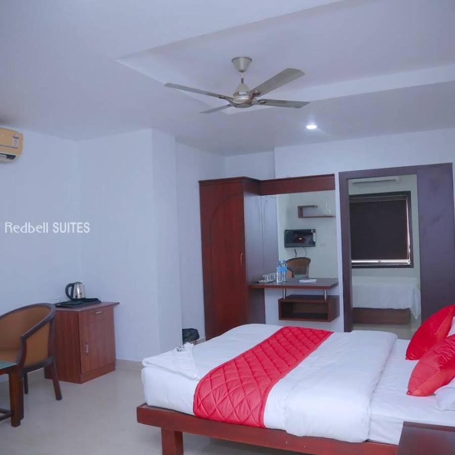 Redbell Suites Malapuram Malappuram Eksteriør billede