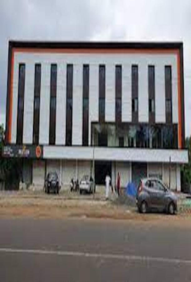 Redbell Suites Malapuram Malappuram Eksteriør billede